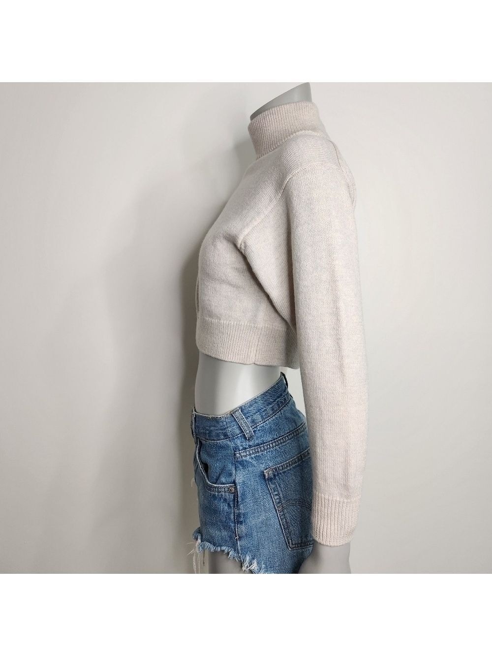 Aritzia X Wilfred Free Cream "Harper" Cropped Turtleneck Wool Sweater Size XXS - Picture 9 of 13